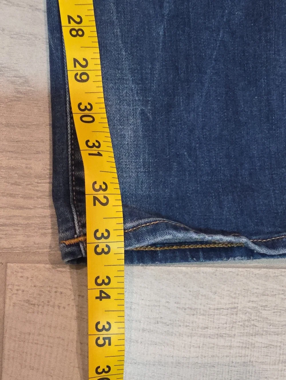 True Religion Rocco Relaxed Skinny Distressed Men's Size 38x34 Stretch